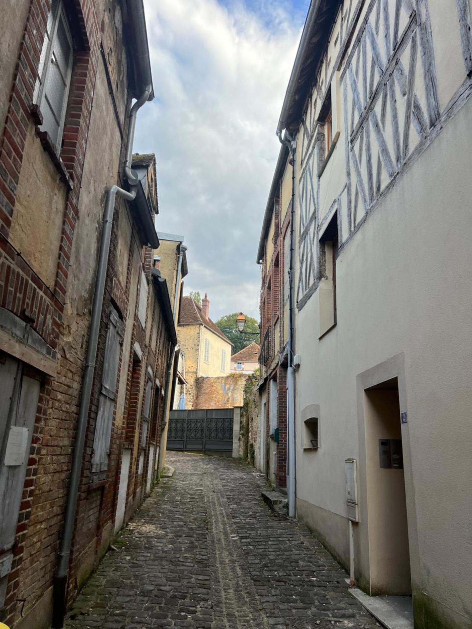 Toucy Le Citadin Bourguignonゲストハウス エクステリア 写真